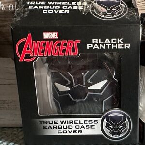 Glow in the Dark Marvel Avengers Black Panther Wireless‎ Earbud Case Cover